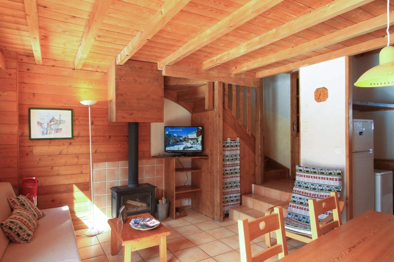 Le Gouroun Hameau Des Chazals Nevache Hautes Alpes Buitenkant foto